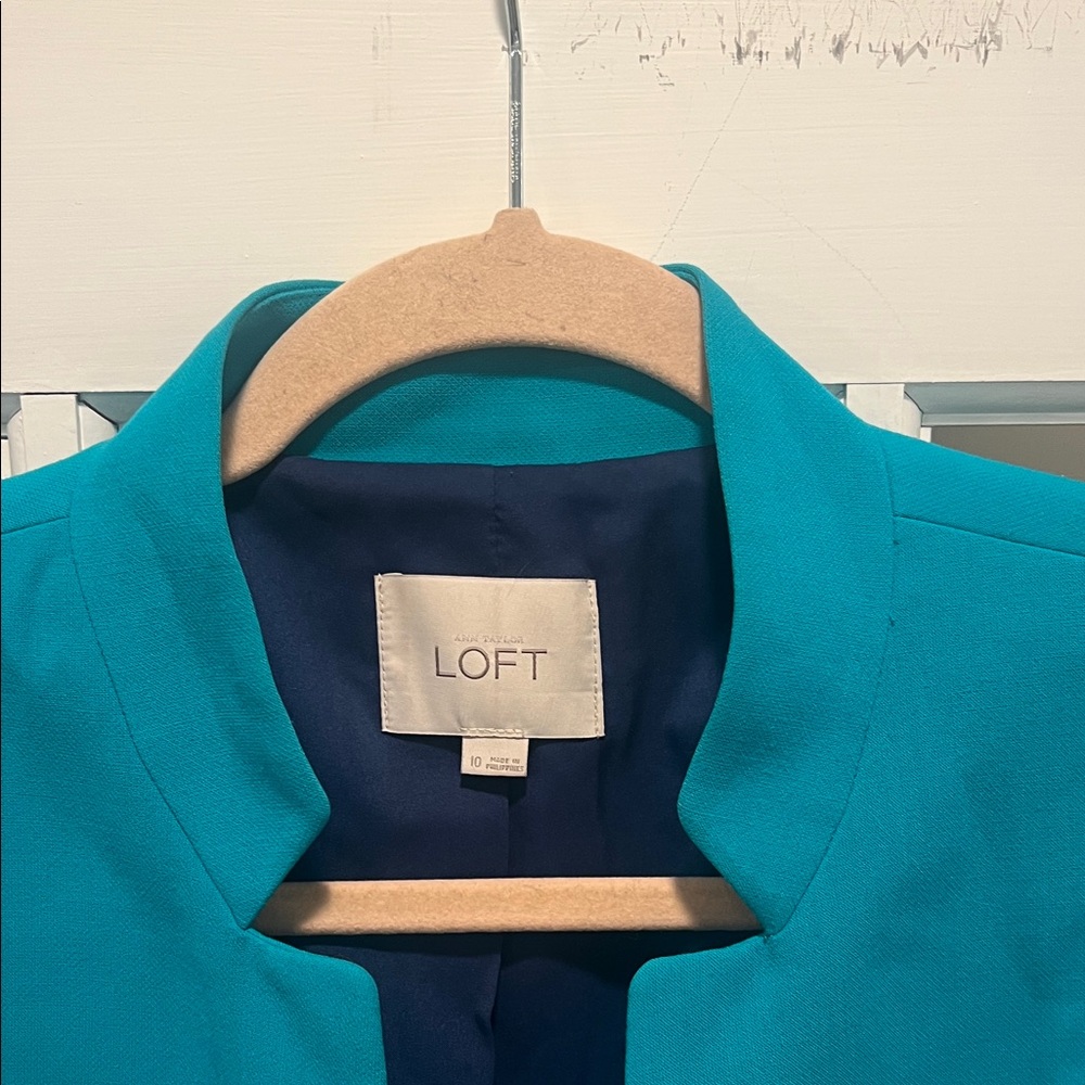 LOFT Vibrant Teal Blazer - Picture 2 of 12